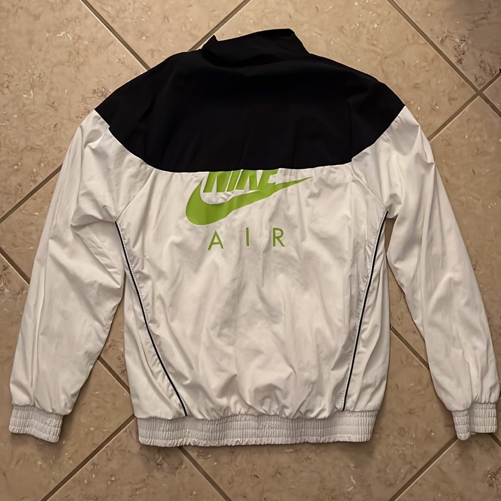 Jordan Windbreaker - Picture 3 of 4